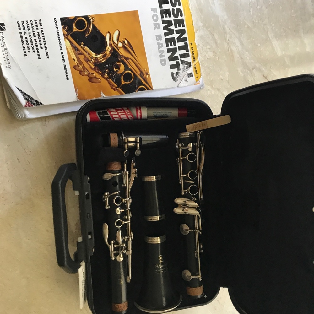 🌟YAMAHA CLARINET FOR SALE🌟 - Picture 3 of 3